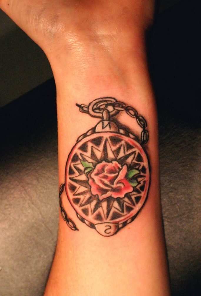 点击大图看下一张:小巧又可爱的纹身图案白线条点刺