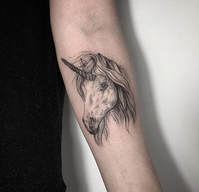 点击大图看下一张：一组个性的纹身黑白灰风格点刺纹身图案