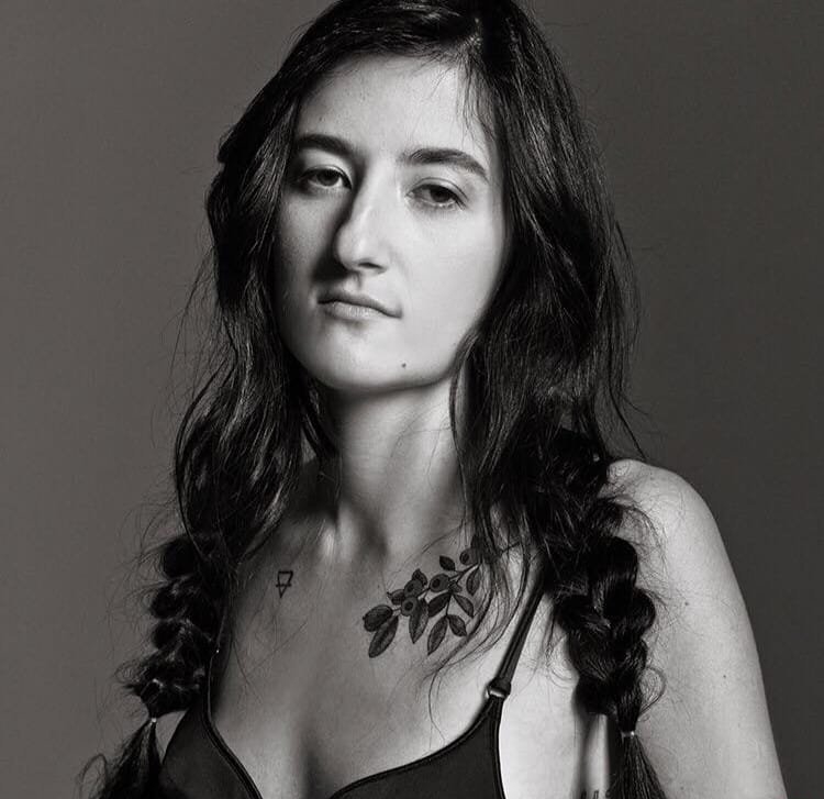 点击大图看下一张：一组个性的纹身黑白灰风格点刺纹身图案