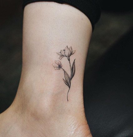 点击大图看下一张:女孩子喜爱的文艺风纹身图案