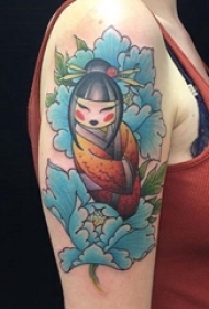 女生手臂上彩色纹身文艺花朵纹身人物肖像纹身图片