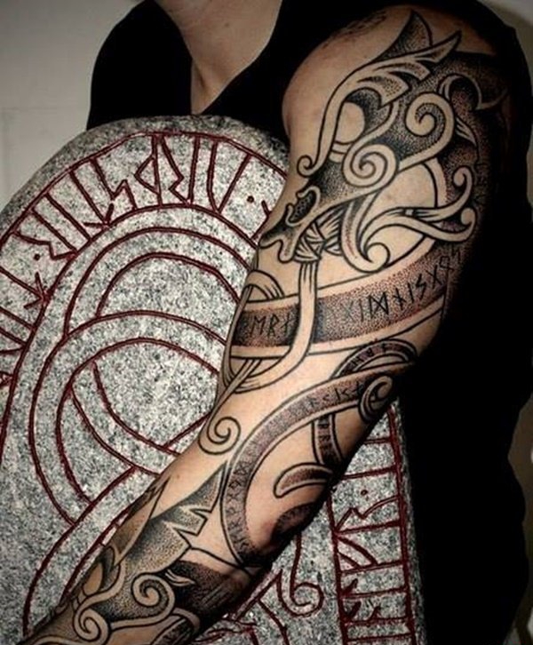 点击大图看下一张：酷酷的纹身黑白灰风格点刺纹身图案