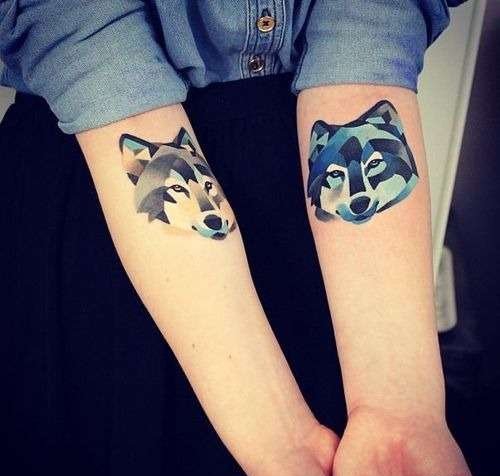 点击大图看下一张:男女都喜爱的可爱小动物纹身图案