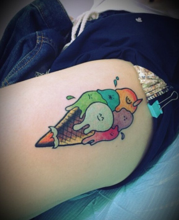 点击大图看下一张：腿部彩色冰淇淋纹身图案