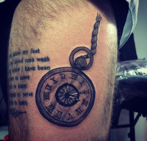 点击大图看下一张:一组多元化纹身圆形古董怀表纹身图案