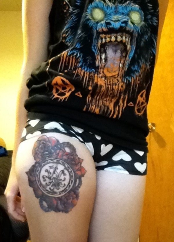 点击大图看下一张:一组多元化纹身圆形古董怀表纹身图案