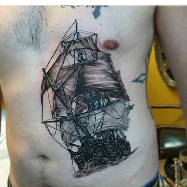 点击大图看下一张：一组男女都喜爱的点刺纹身超个性纹身图案