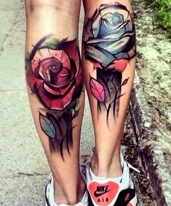 点击大图看下一张：腿部彩色玫瑰纹身图案