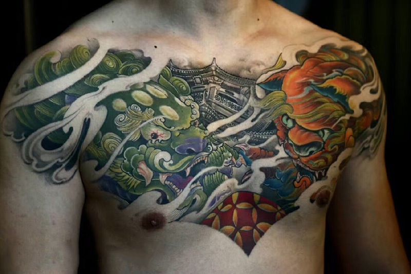 点击大图看下一张：胸部浓情中国风传统唐狮彩绘纹身图案