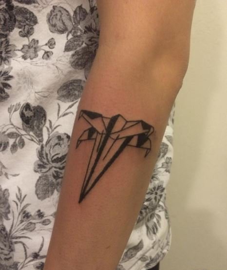 点击大图看下一张:黑白灰风格几何元素纹身小动物纹身图案