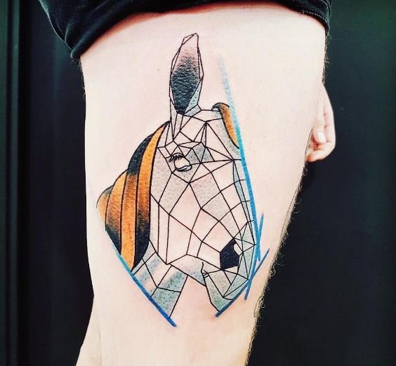 点击大图看下一张:黑白灰风格几何元素纹身小动物纹身图案