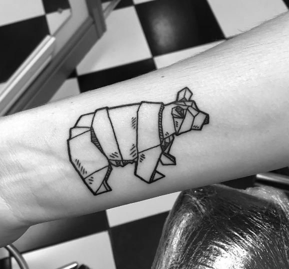 点击大图看下一张：黑白灰风格几何元素纹身小动物纹身图案