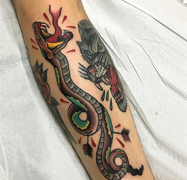 点击大图看下一张：一组充满野心的彩色渐变纹身点刺技巧纹身图案