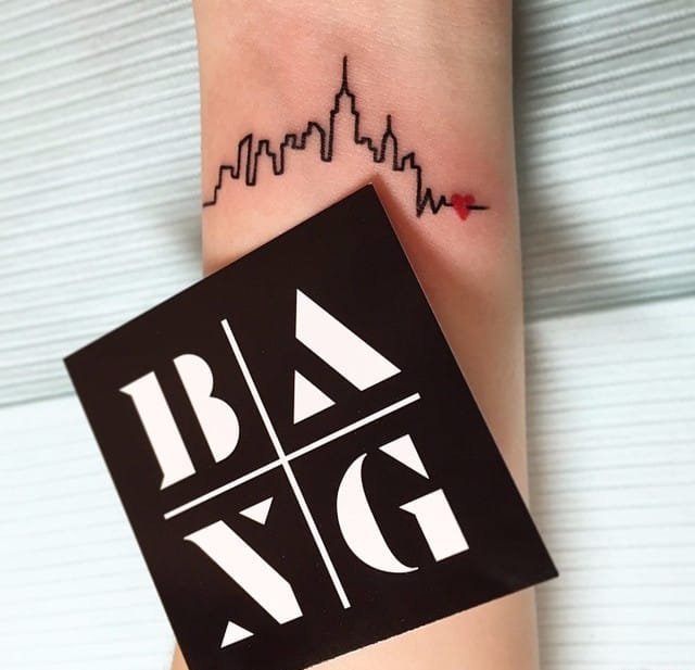 点击大图看下一张:一组关于纽约城市和人物的黑白灰风格点刺纹身图案