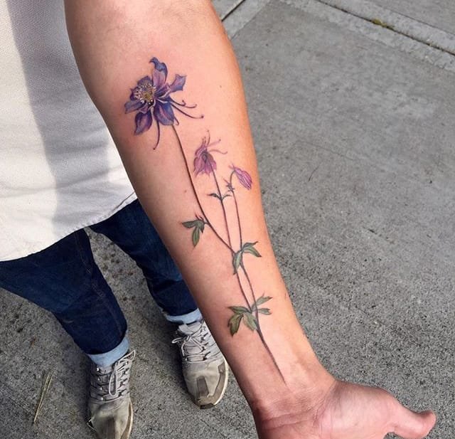 点击大图看下一张：12款植物纹身素材文艺花朵纹身小清新植物纹身图案大全