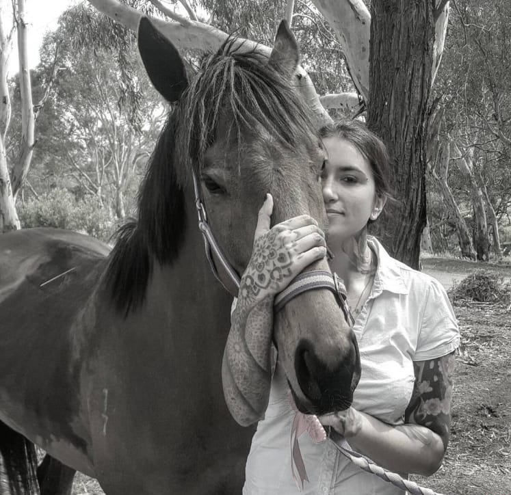 点击大图看下一张:13款黑白灰风格点刺纹身几何元素纹身简约线条纹身图案