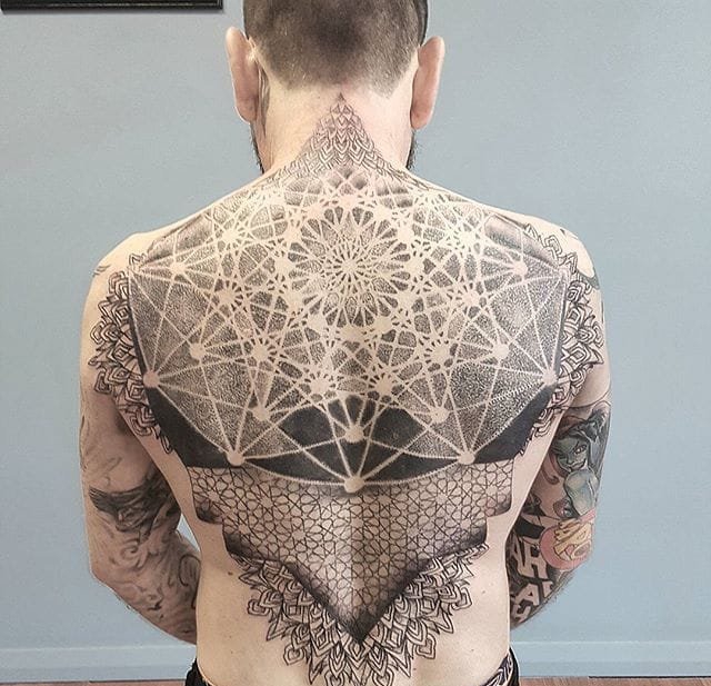 点击大图看下一张：13款黑白灰风格点刺纹身几何元素纹身简约线条纹身图案