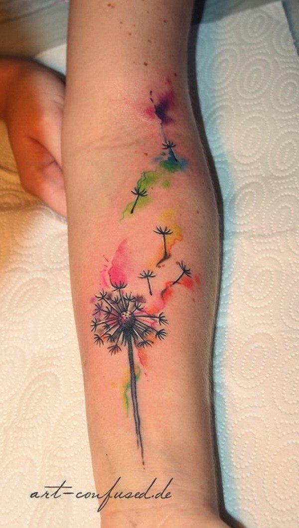 点击大图看下一张：女生喜爱的彩绘纹身技巧渐变纹身植物纹身图案