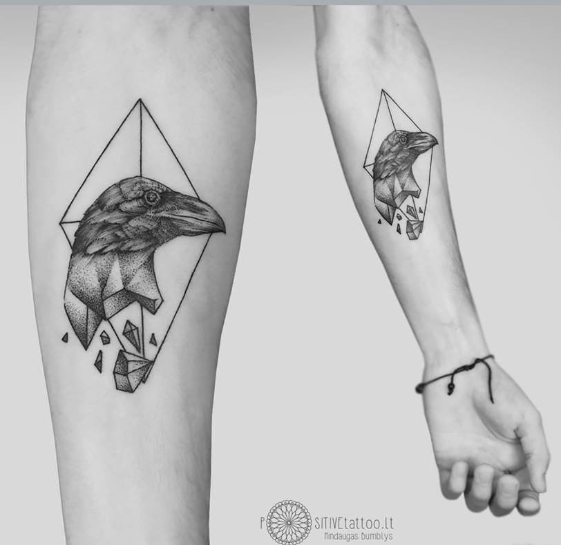 点击大图看下一张:一组黑白灰风格关于植物和动物的个性纹身图案