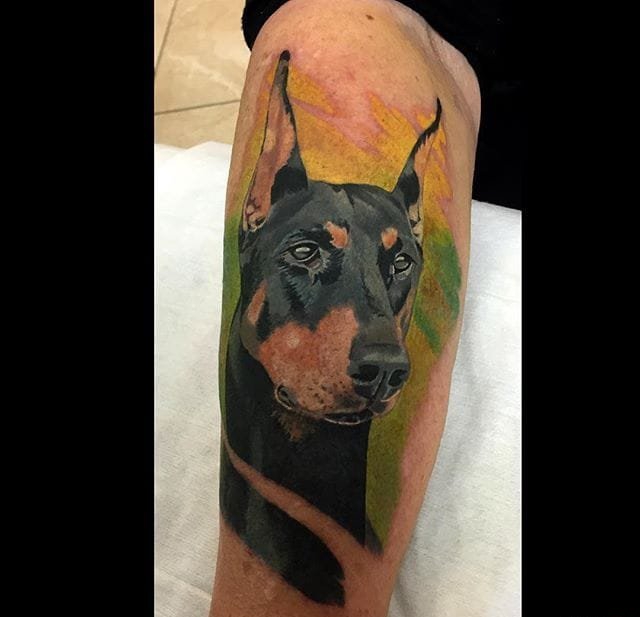 点击大图看下一张:一组生动且活泼的杜宾犬宠物狗纹身动物纹身图案大全