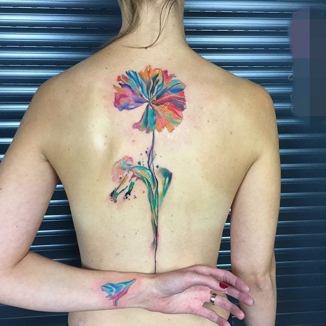 点击大图看下一张:一组彩绘纹身技巧彩色渐变纹身个性图案