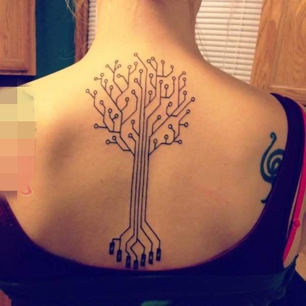 点击大图看下一张:一组女孩子喜爱的微小型简单个性线条纹身图案