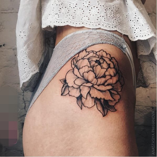 点击大图看下一张：10款黑白简单个性线条植物和动物纹身图案大全