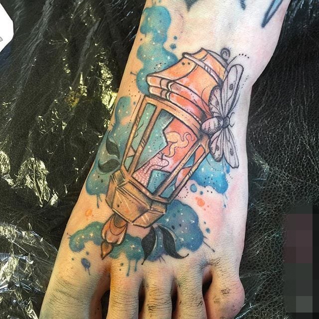 点击大图看下一张:15款彩绘纹身技巧简单个性线条纹身图案大全