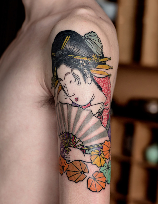 点击大图看下一张：大臂日式和风艺妓彩绘纹身图案