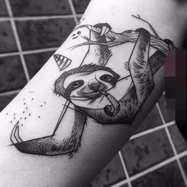 点击大图看下一张：一组关于动物和人物的黑白纹身点刺技巧简约线条纹身图案