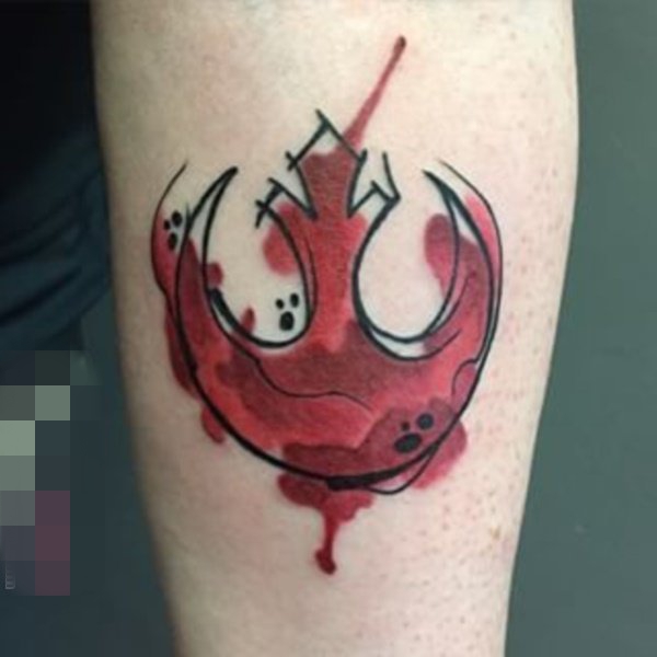 点击大图看下一张:15款黑白灰风格简洁个性的符号纹身图案