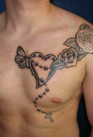 男士胸部心形十字架玫瑰纹身图案