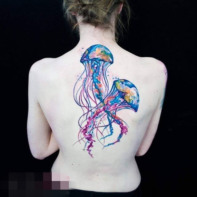 点击大图看下一张：一组大胆的水彩泼墨彩绘技巧渐变纹身图案大全