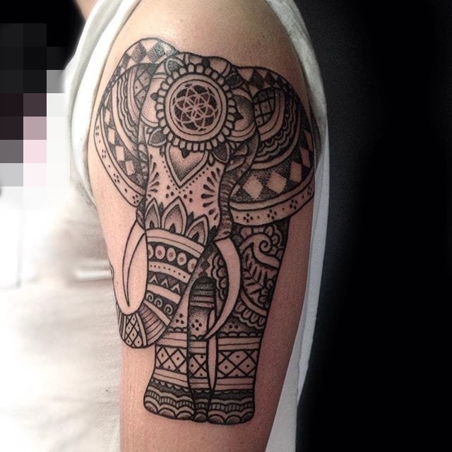 点击大图看下一张：黑白点刺技巧点刺技巧简单个性抽象线条纹身图案