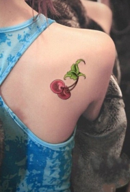 小巧可爱的樱桃背部纹身图案