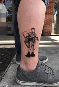 男生小腿上黑白线条个性的人物肖像纹身图片
