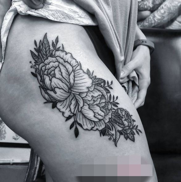 点击大图看下一张：女生喜爱的植物素材文艺花朵纹身图案