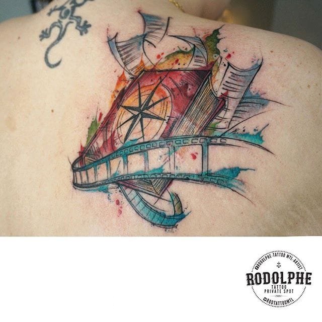 点击大图看下一张:漂亮的几何元素抽象线条纹身图案