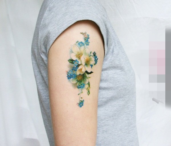 点击大图看下一张：女生水彩小清新植物花纹身图案
