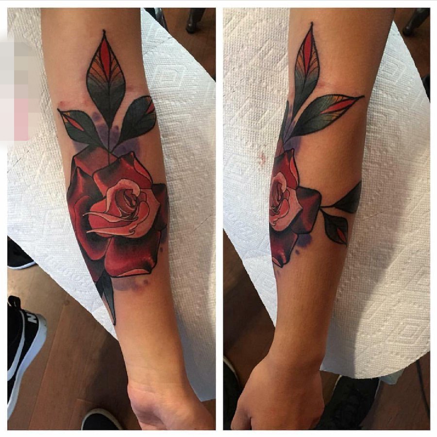 点击大图看下一张：女性手臂上彩色植物颜料纹身玫瑰花水彩纹身图片