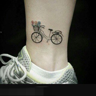 点击大图看下一张：一组关于自行车黑色线条简约纹身图案