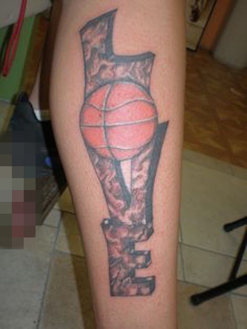 点击大图看下一张：多款关于篮球的黑色素描点刺技巧创意篮球纹身图案