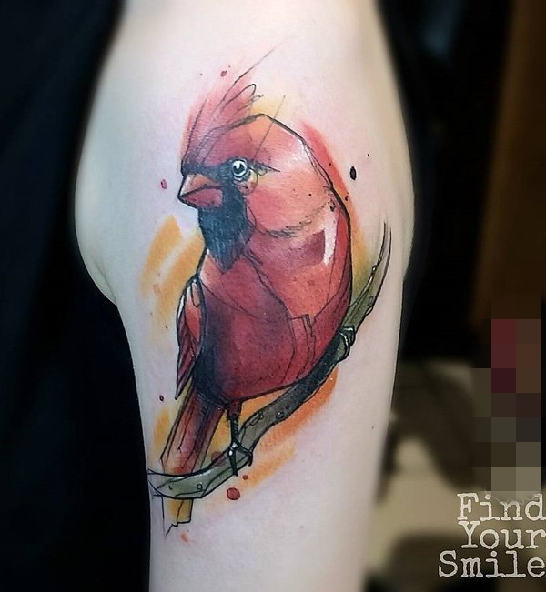 点击大图看下一张：女生手臂上彩绘水彩小鸟纹身图片