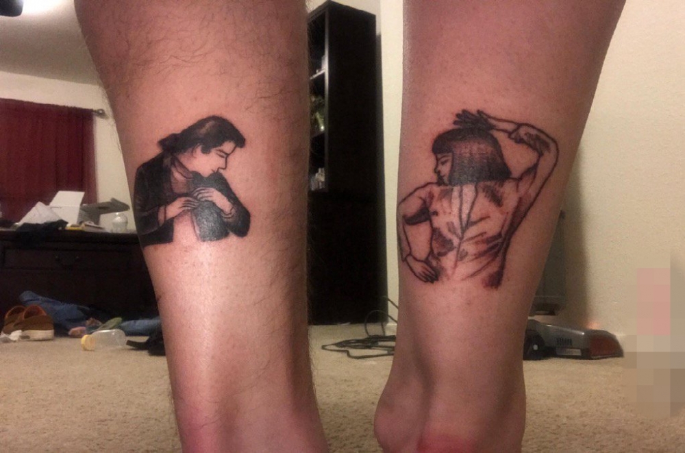 点击大图看下一张：情侣脚踝上黑灰色创意人物肖像纹身图片