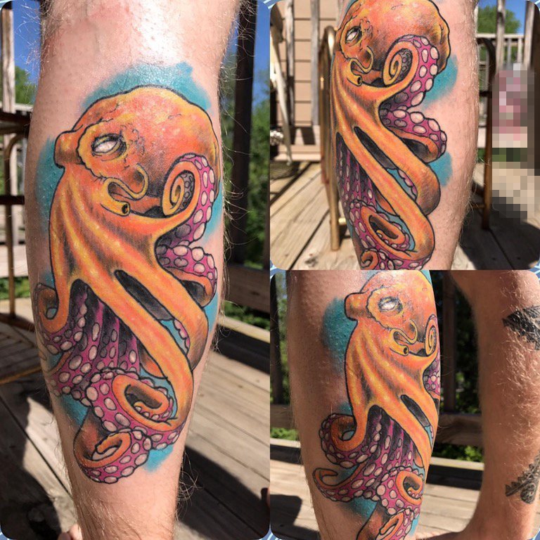 点击大图看下一张：男生腿上彩绘技巧个性章鱼喷墨纹身图片