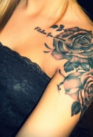 手臂上好看个性玫瑰花字母纹身图案