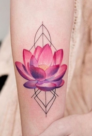 手臂好看的红莲花几何纹身图案