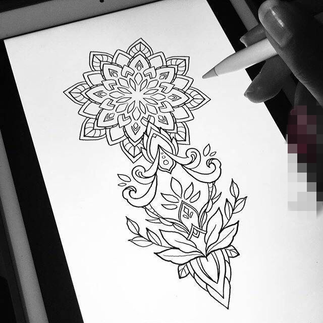 点击大图看下一张：女生黑色线条创意梵花花纹纹身手稿
