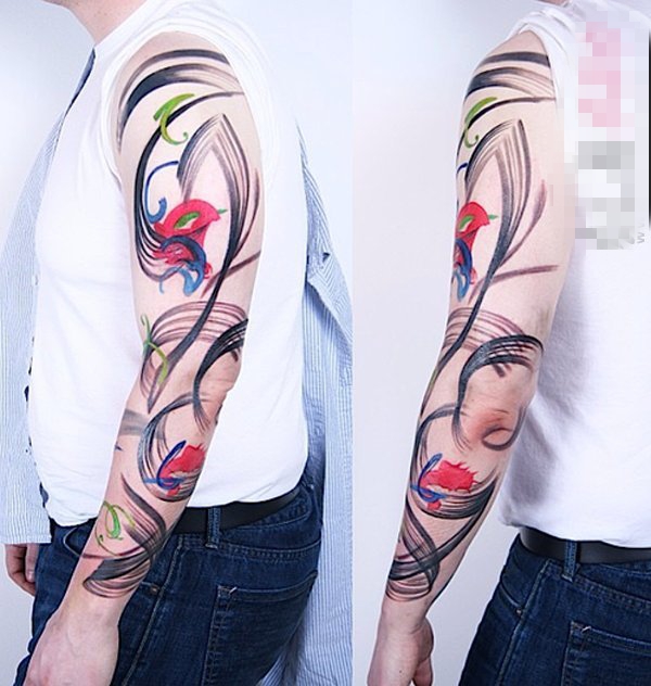 点击大图看下一张：男生手臂上彩绘水彩创意花纹花臂纹身图片