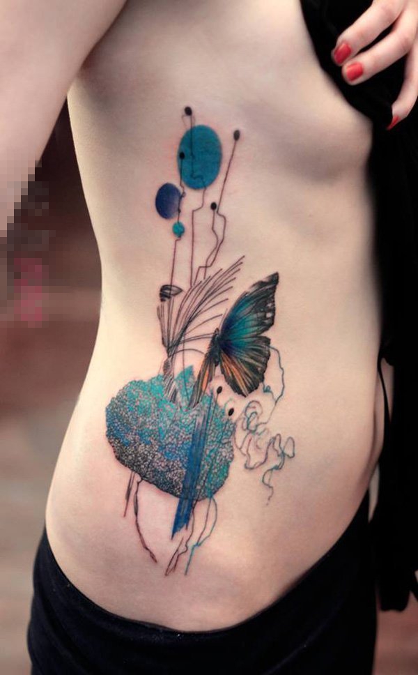 点击大图看下一张：女生侧腰上彩绘创意几何线条花朵和蝴蝶纹身图片